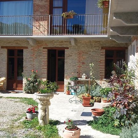Agriturismo ErcolAna Neviglie Esterno foto